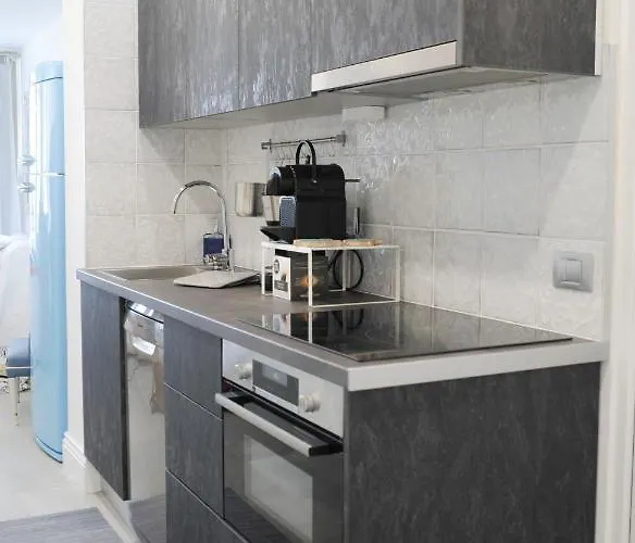 Sweet Deluxe Apart-hotel 4*