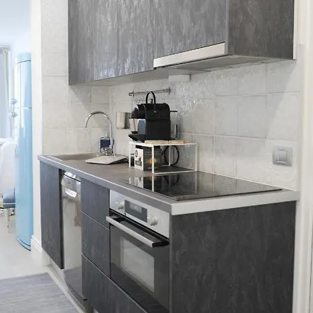 Sweet Deluxe 아파트호텔 4*